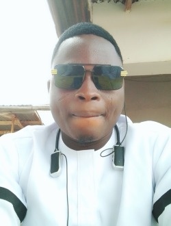 Innocent's profile, a single 21-year-old a man in Aplahoué