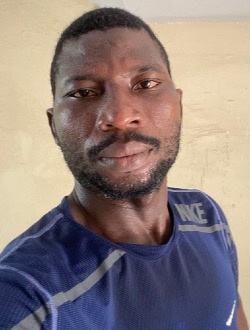 Josué's profile, a single 35-year-old a man in Baguida