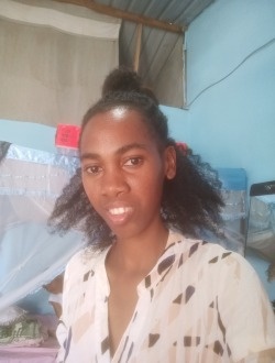 Sami's profile, a single 25-year-old a woman in Akinganio
