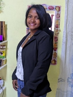 Elvie's profile, a single 30-year-old a woman in Mananara