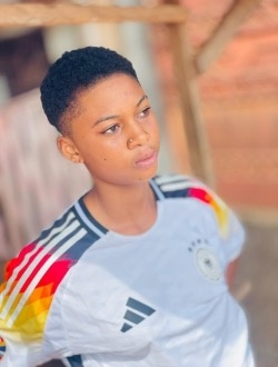 Maïhra's profile, a single 20-year-old a woman in Aalé