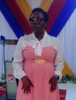 Manka's profile, a single 27-year-old a woman in Yaoundé