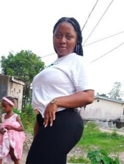 Merveille's profile, a single 25-year-old a woman in Douala