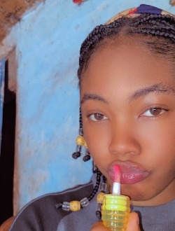 Aaliyah's profile, a single 24-year-old a woman in Bafou