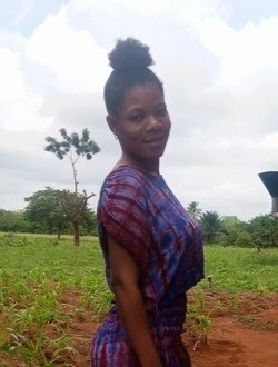 Bénédicte's profile, a single 24-year-old a woman in Taï