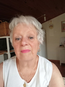 Rose's profile, a single 79-year-old a woman in Sonnac