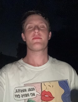 Phil's profile, a single 27-year-old a man in Dallas