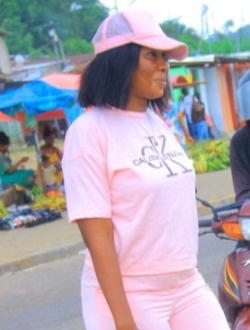 Raissa's profile, a single 35-year-old a woman in Abaga