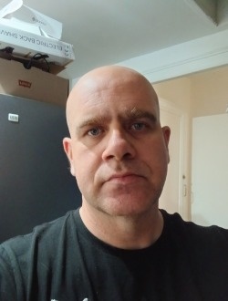 David's profile, a single 45-year-old a man in Lourdes