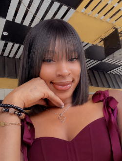 Kim's profile, a single 24-year-old a woman in Douala