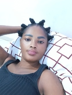 Alice's profile, a single 31-year-old a woman in Douala