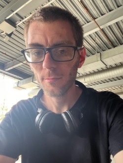 Donald's profile, a single 30-year-old a man in Pittsburgh