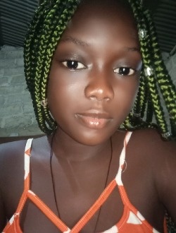 Ella's profile, a single 18-year-old a woman in Abomey-Calavi
