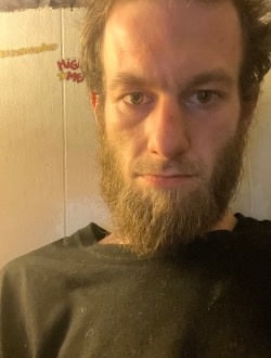 Frank's profile, a single 27-year-old a man in North East