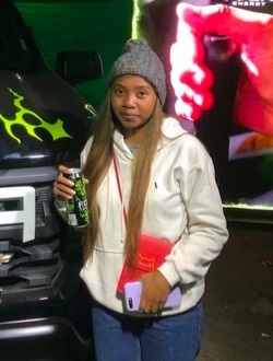 Aina's profile, a single 25-year-old a woman in 1ER Arrondissement