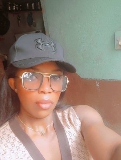 Florence's profile, a single 25-year-old a woman in Douala