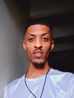 Brian's profile, a single 23-year-old a man in La Habana