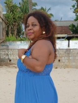Ursula's profile, a single 40-year-old a woman in Akinganio