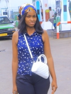 Frela's profile, a single 26-year-old a woman in Libreville