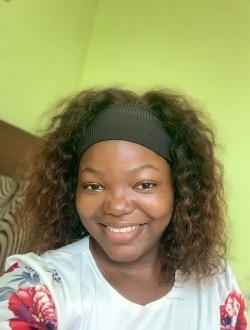 Joyce's profile, a single 23-year-old a woman in Yaoundé