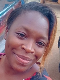 Amina Raissa's profile, a single 34-year-old a woman in Yaoundé