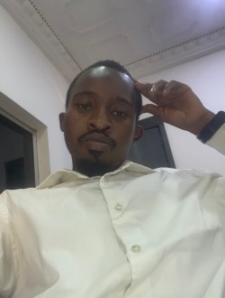 Badara's profile, a single 29-year-old a man in Dakar
