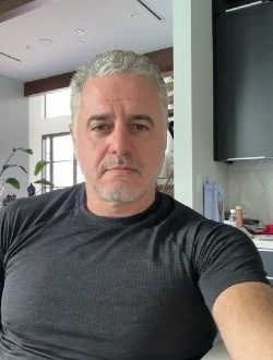 Jay's profile, a single 50-year-old a man in Toronto