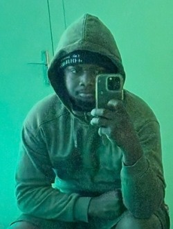 Arias's profile, a single 33-year-old a man in Juilly