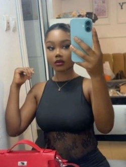 Madina's profile, a single 27-year-old a woman in Abidjan