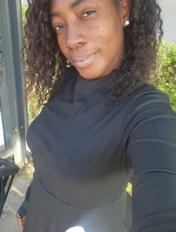 Khady's profile, a single 38-year-old a woman in Berlin