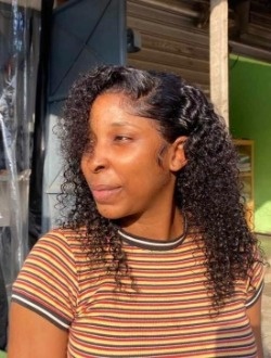 Diana's profile, a single 28-year-old a woman in Douala