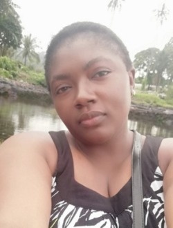 Sandrine's profile, a single 34-year-old a woman in Limbe