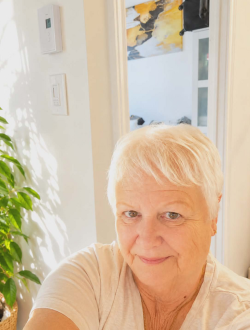 Ghislaine's profile, a single 76-year-old a woman in Saint-Jean-sur-Richelieu