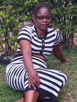 Christine's profile, a single 42-year-old a woman in Yaoundé