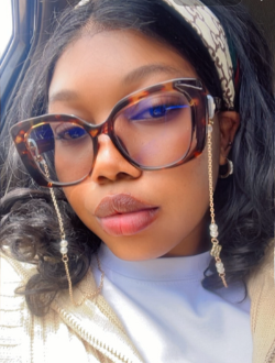 Rosy's profile, a single 24-year-old a woman in Yaoundé
