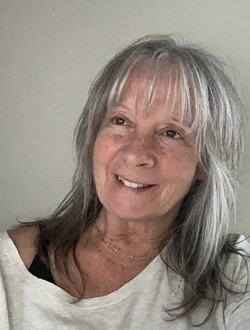 Lyne's profile, a single 65-year-old a woman in Rouyn-Noranda