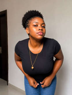 Laura's profile, a single 33-year-old a woman in Aach