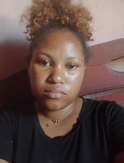 Sololalaina's profile, a single 22-year-old a woman in Toamasina