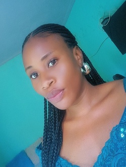 Lexia's profile, a single 27-year-old a woman in Yaoundé