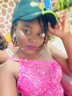 Dodo's profile, a single 28-year-old a woman in Ouagadougou
