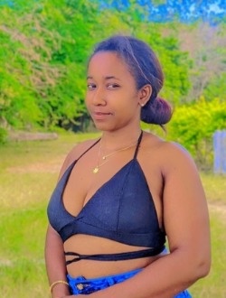 Nica's profile, a single 21-year-old a woman in Vohimarina