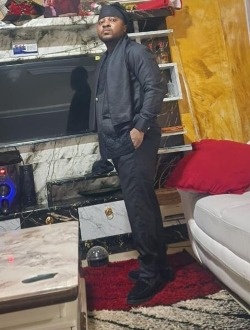 Jc's profile, a single 35-year-old a man in Bamenda