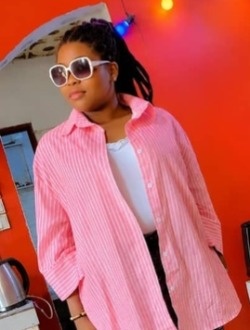 Sandra Horchelle's profile, a single 22-year-old a woman in Yaoundé