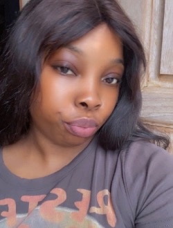 Mariannick's profile, a single 27-year-old a woman in Yaoundé
