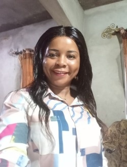 Kenfack Mireine Sandrine's profile, a single 39-year-old a woman in Douala