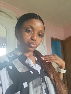 Linn's profile, a single 30-year-old a woman in Douala