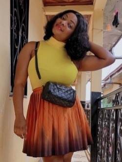 Loréne's profile, a single 29-year-old a woman in Yaoundé