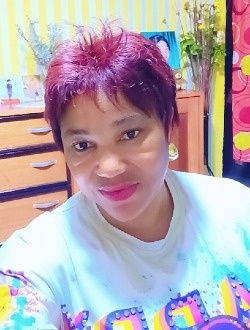 Thérèse's profile, a single 44-year-old a woman in Abang Mindi