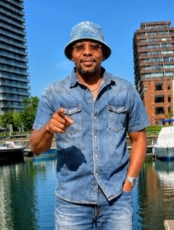 Azab's profile, a single 55-year-old a man in De Panne