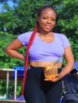 Claire's profile, a single 26-year-old a woman in Yaoundé